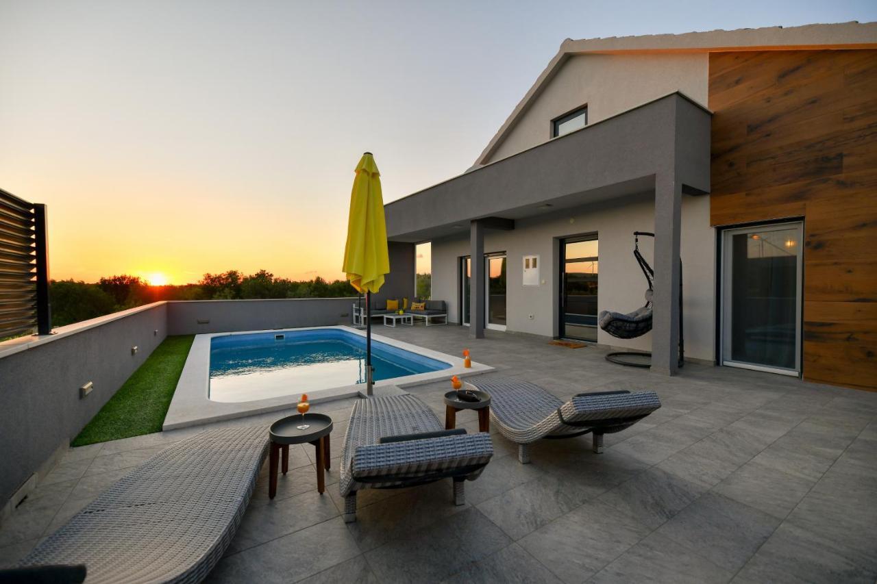 Luxurious Villa Natali Pridraga Exterior photo